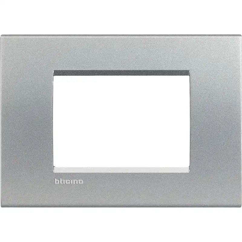 BTicino Livinglight Placca 3 moduli quadra Tech Smart Home