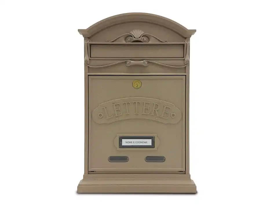 Lettere - cassetta postale, sabbia